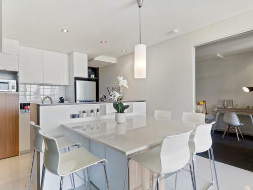 Luxe Furnished City Skyline Views