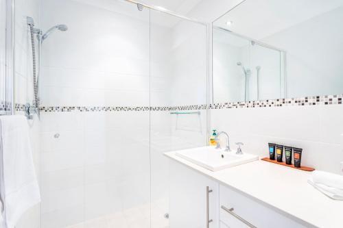 Scarborough Beachlife Apartment - Executive Escapes