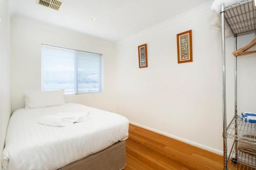 Scarborough Beachlife Apartment - Executive Escapes