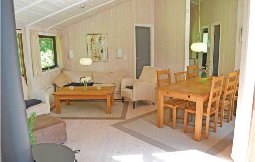 Holiday Home Stokkepil-holmen