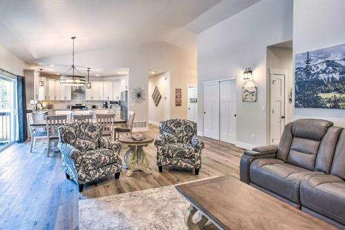 Tree-lined Florissant Home With Mountain Views!