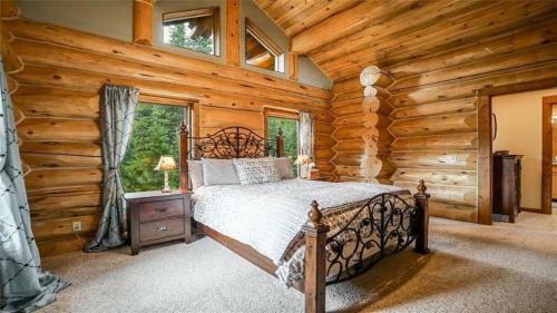 Copper Hideaway - Large Exquisite Cabin In The Rocky Mountains! Cabin