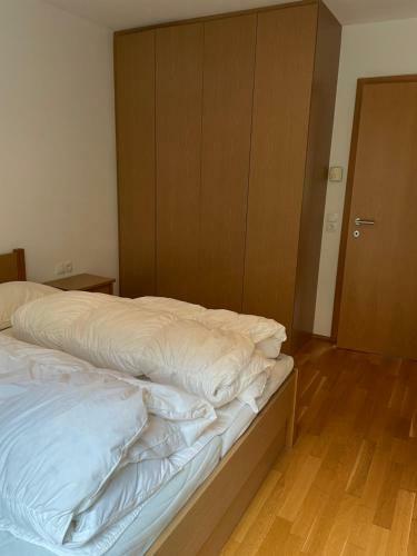 Apartamento This Is A Test Of The Headline Override