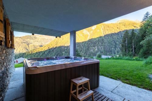 Fabulous Luxury Spa Chalet W. Jacuzzi Sauna