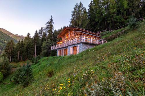 Fabulous Luxury Spa Chalet W. Jacuzzi Sauna