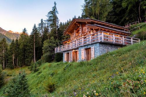 Fabulous Luxury Spa Chalet W. Jacuzzi Sauna