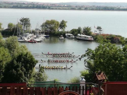 Hostal Penzion Nad Jezerem