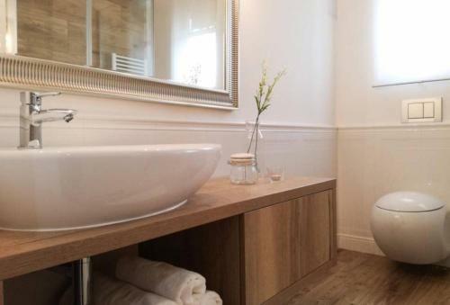 Apartamento Partyz�nsk� N�m?st� 3
