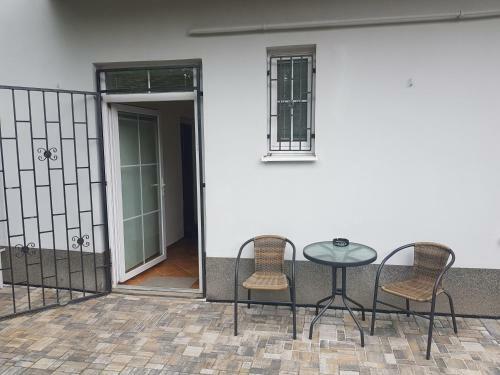 Apartm�ny ?ern� Tulip�n # 1