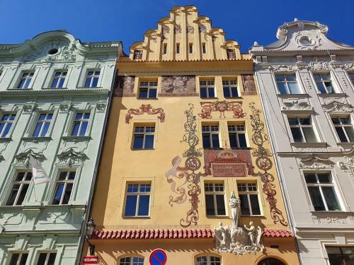 Spacious Luxury Apartment In The City Center