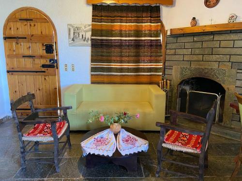 Villa Kamari-cretan Style Apartment