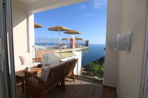 Apartamento Lakones Deluxe Suites A