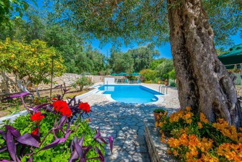 Apartamento Livadi Studios With Pool