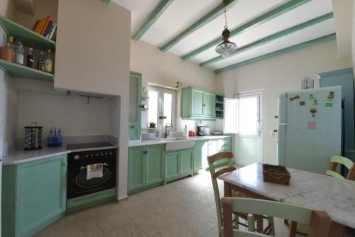 Traditional House With Fantastic Sea View!!!!!