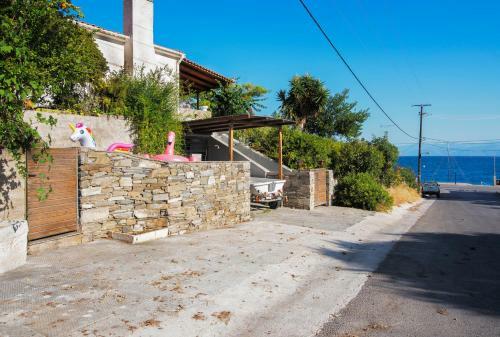 Villa Bees Bikes Boat Beach