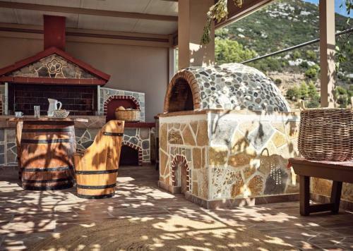 Lithakia Balcony Villa