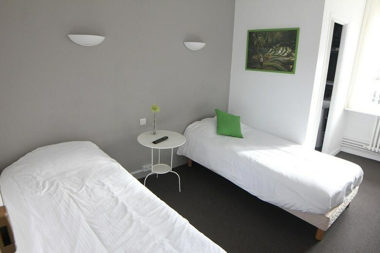 Hotel Les Vieux Acacias