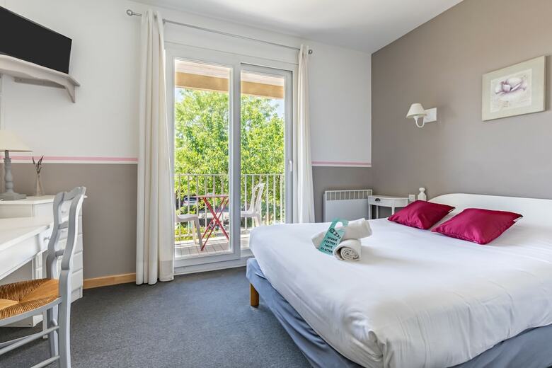 Hotel Les Vieux Acacias