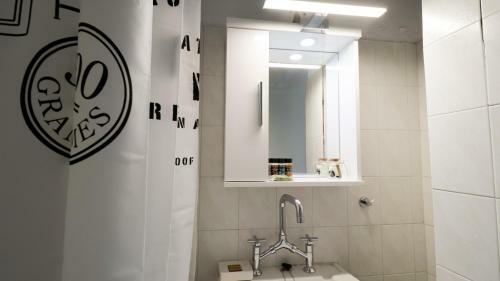 Modern Apartments Edipsos