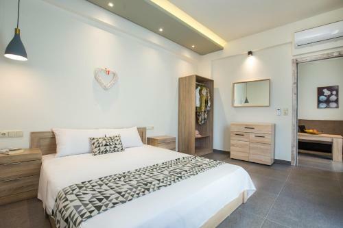 Studios & Apartments Elisabeta