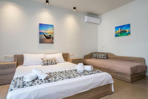 Studios & Apartments Elisabeta