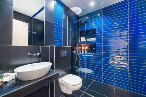 Kyma Seaside Retreat-bespoke Luxury Home