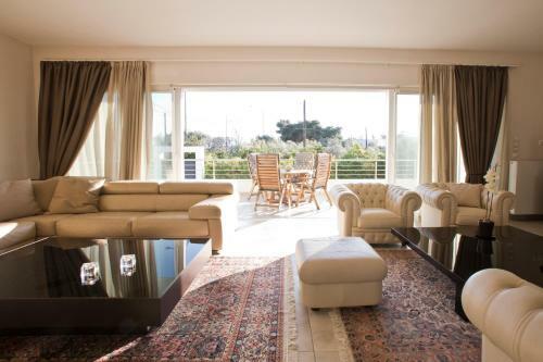 Luxury Villa Loutraki With Private Heated Pool
