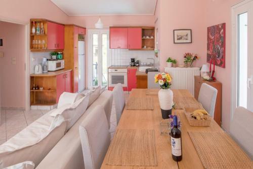 Apartamento Aliki's Top Floor Suite With Shared Infinity Pool!