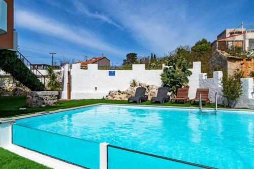 Apartamento Aliki's Top Floor Suite With Shared Infinity Pool!