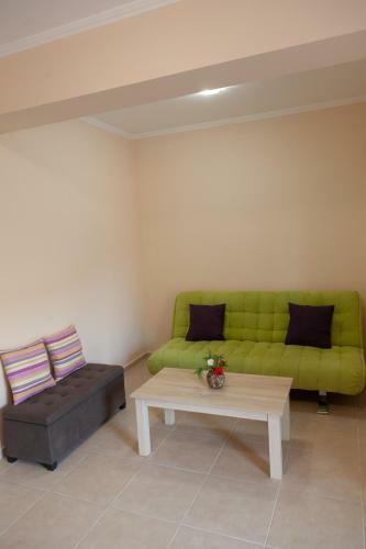 Tsoutsis Apartments
