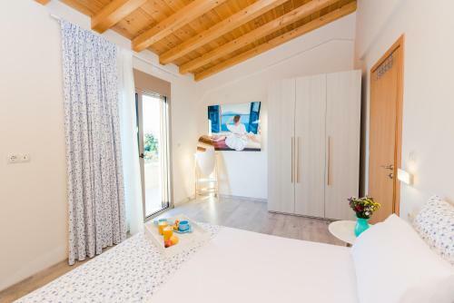 Mon Emvasia Margarites Villas