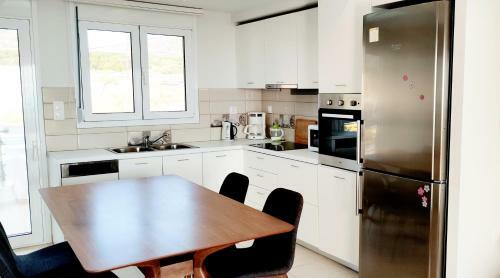 Newly Built Maisonette With Swimming Pool And Seaview