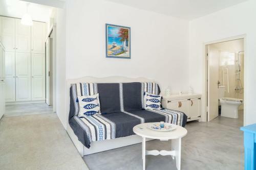 Blue Moon Apartments