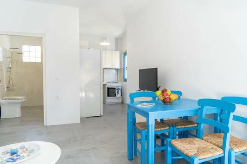 Blue Moon Apartments