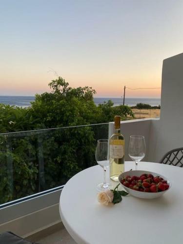 Makry-gialos Luxury Seaview Apartment