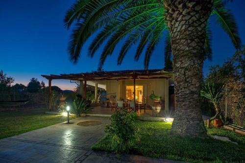 Villa Maria?s Mansion 3 M From The Sea
