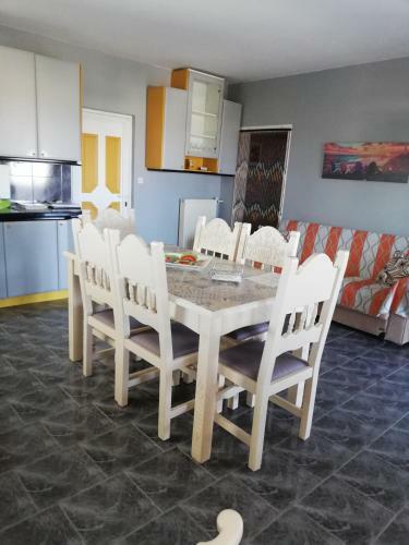 Seven Seas Apartments