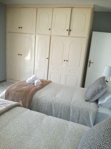 Seven Seas Apartments