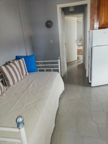 Seven Seas Apartments