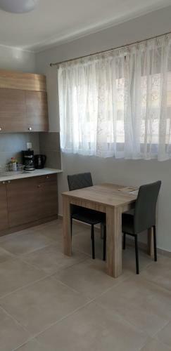 Hostal Avr Airport Deluxe Suites 6