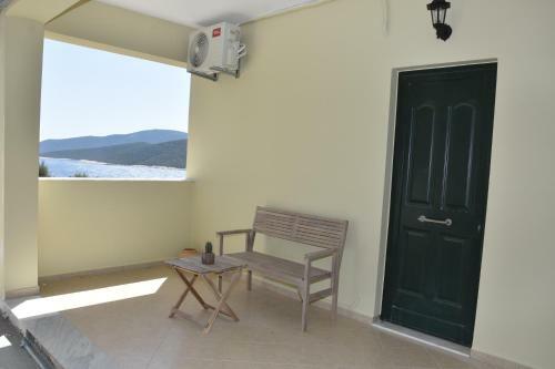 Megali Ammos Maisonette & Studio