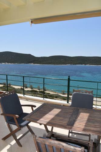 Megali Ammos Maisonette & Studio