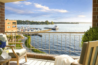 Woodmark Hotel Yacht Club & Spa