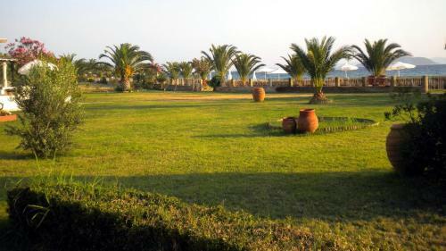 Sithon Villa - Seafront House