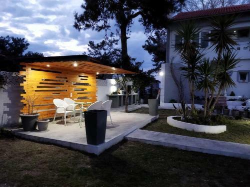 Poplar Lofts & Apartments Karavouzi