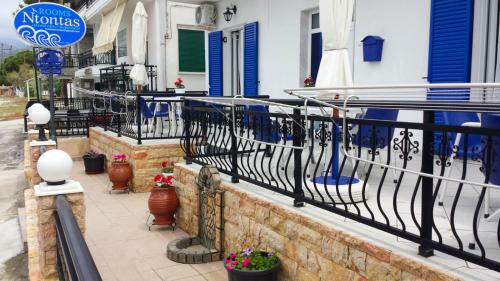 Hostal Rooms Ntontas