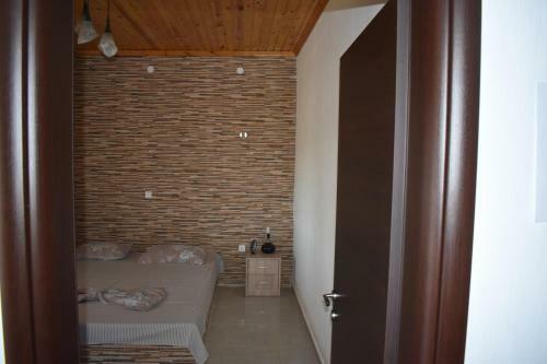 Villa , Huge Garden ,quiet House,bbq,near Beach