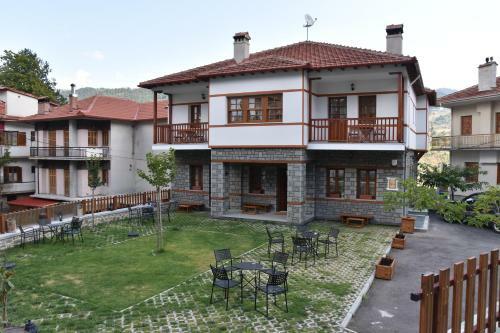 Hostal Nuca Guesthouse