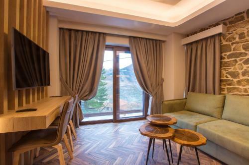 Adryades Luxury Apartments