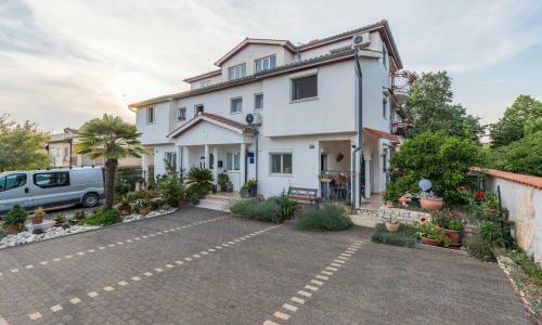 Hostal Residence Kuemmerle For Max 10 Persons